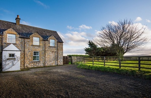 Berwick-upon-Tweed Cottage | STEWARD'S COTTAGE - 1 mile from Scremerston, 3.5 miles to Berwick-upon-Tweed