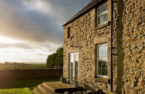 Berwick-upon-Tweed Cottage | STEWARD'S COTTAGE - 1 mile from Scremerston, 3.5 miles to Berwick-upon-Tweed