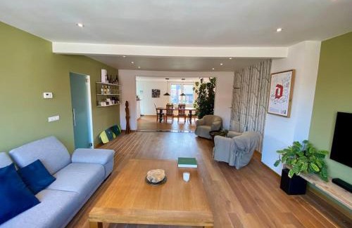 Meise Apartment | Stijlvolle duplex nabij Brussel en luchthaven!