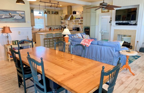 Ocracoke House | Still Point: Luxurious, spacious, exceptional waterfront home.
