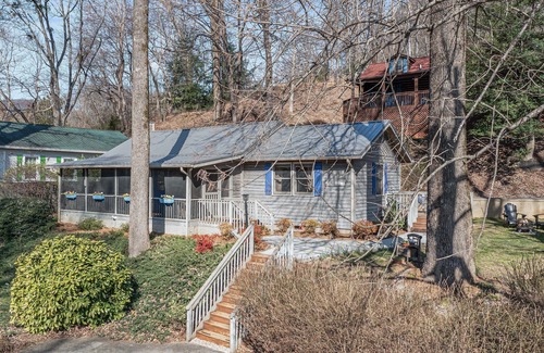 Chimney Rock Cottage | Still Standing! Cozy Cottage, Great Location!
