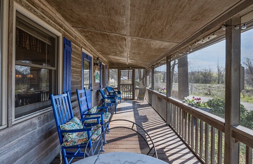 Chimney Rock Cottage | Still Standing! Cozy Cottage, Great Location!