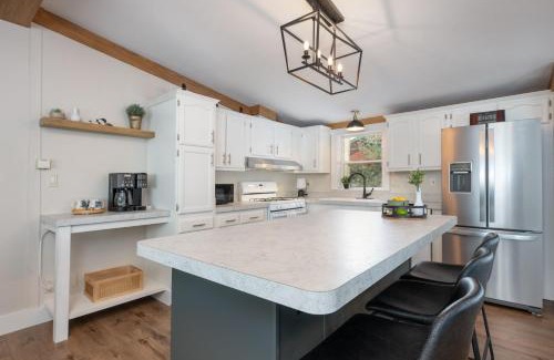 Rhinelander House | Still Waters by Simple Life Rentals