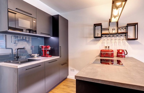 Ruettenscheid Apartment | Stilvolle Wohnung mit Vier Schlafzimmern und Drei Badezimmern Zentral in Essen