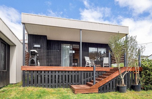 Augusta House | Stirling Street - The Cube - Stirling Street - The Cube is tiny home stay experience