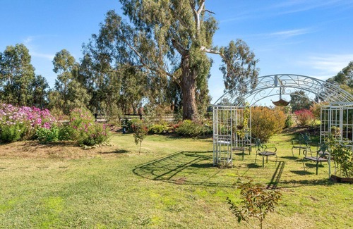 Mansfield House | Stockmans Rise - A generously spacious house complemented by high country style & taste