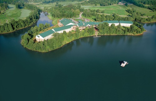 Roanoke Hotel | Stonewall Resort