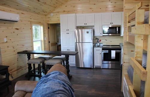 Shreveport Cabin | Stone Cabin with Hot Tub & Spectacular View at God's Country Resort