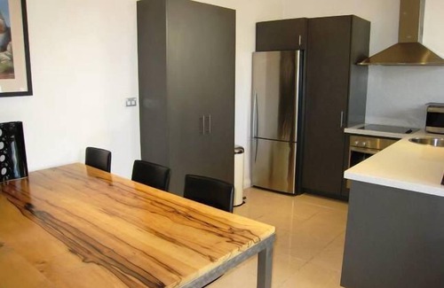 Battery Point House | Stone Cottage situated in historic Arthur Circus