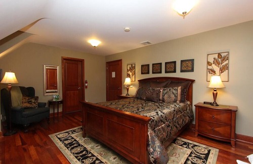 Georgetown Bed & Breakfast | Stone Edge Estate Bed & Breakfast - Tobermory Room