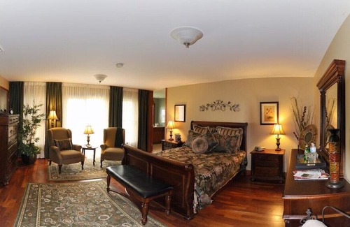 Georgetown Bed & Breakfast | Stone Edge Estate Bed & Breakfast - Tobermory Room