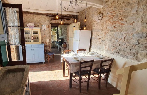 Chiatri Cottage | Stone House in Chiatri with Lake Views