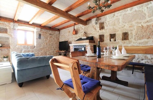 Biokovsko Selo House | Stone House in Makarska with Pool & Mountain View