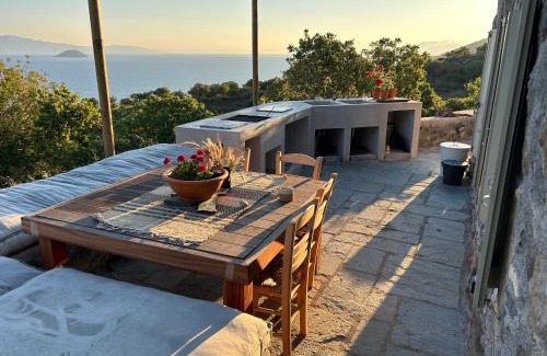 Mandraki Villa | Stone House Siga Siga. Enjoy Serenity & Privacy
