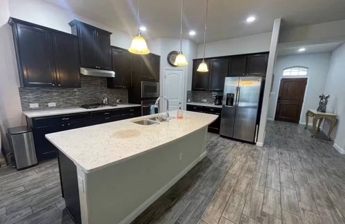 Wetmore House | Stone Oak Home Near JW Marriot