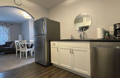 Clearwater Apartment | Stoneshire Basalt Suite