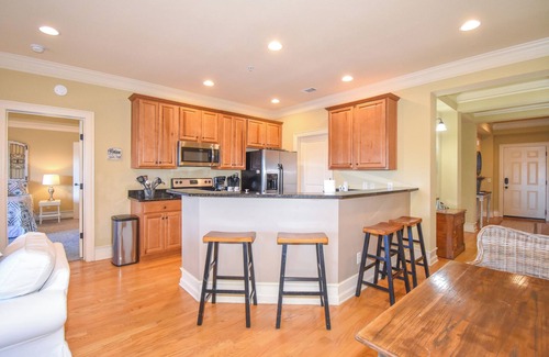 Dadeville Apartment | Stoneview Lakeside Dreams, 3BR Stillwaters Lake Condo