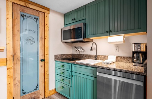 Maple City Condo | Stony Brook 23 | Top Floor, Heated Pool, Lake Michigan View