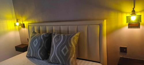 Daun Penh House | Stories Double Room