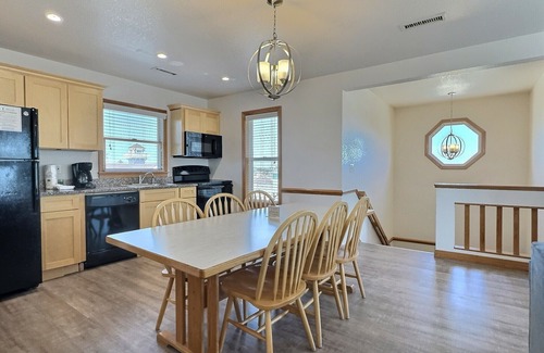 Buxton Cottage | Storm Cottage- Short Walk to Beach- Community Pool & Spa