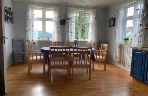 Ulefoss House | Stort hus på Fen i Ulefoss i rolige omgivelser