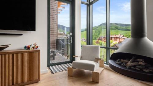 Stowe Area Apartment | Stowe Mt Resort Spruce Peak 4 Bed Treehouse Condo By Stowe Mountain Rentals