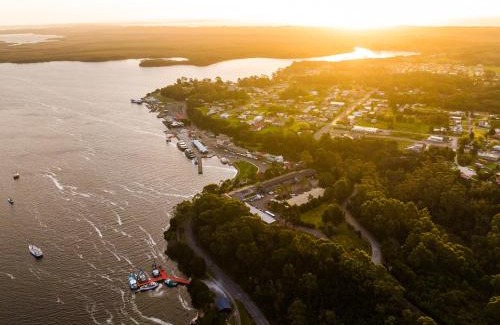 Strahan Hotel | Strahan Village