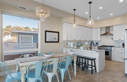 Oceano House | Strandcastle Beach House 2.0 - Oceanfront! - You're right on the sand! n
