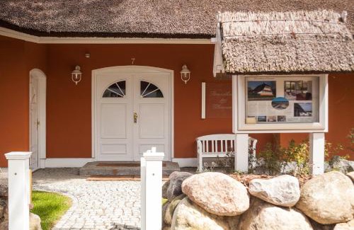 Ostseebad Ahrenshoop Apartment | Strandhaus Claassen 02