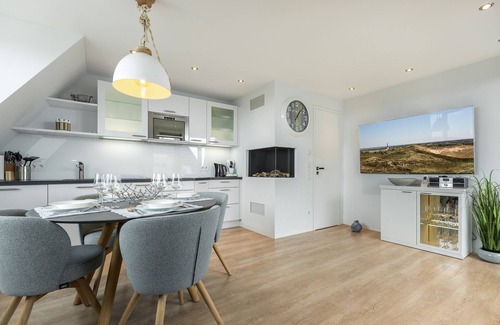 Hornum Apartment | Strandnah Gelegenes, Sehr Komfortables 3-raum-appartement im Ober & Dachgeschoss