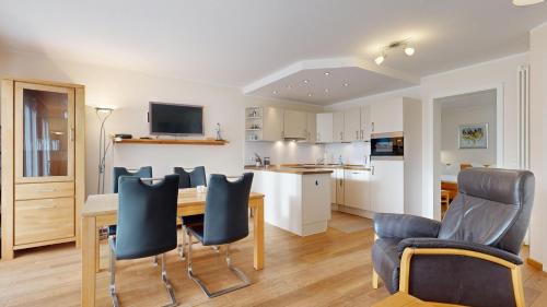 Binz Apartment | strandnahe FeWo mit 2 Schlafzimmern und Terrasse, Residenz Margarete, Binz