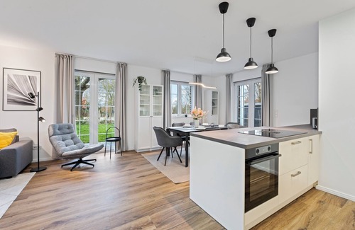Rosenhagen Apartment | Strandnest Rosenhagen - light-flooded 5-star apartment near the beach