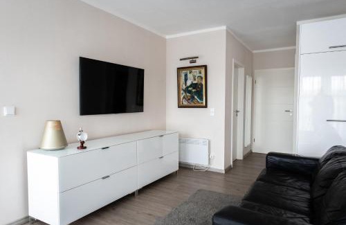 Schonberger Strand Apartment | Strandwohnung mit großer Terrasse in erster Reihe am Schönberger Strand, Kajak, Wallbox, 24h self check-in, DisneyPlus