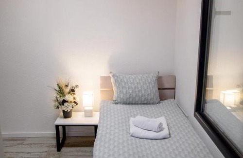 Canton 10 House | Strane