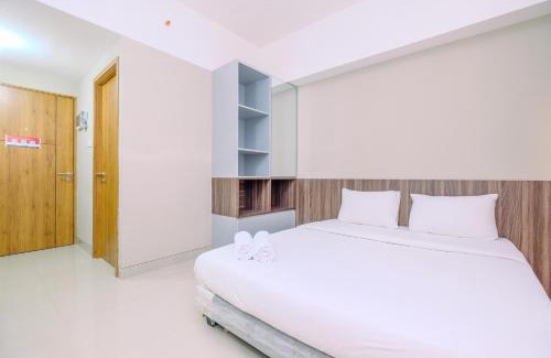 Duren Sawit Apartment | Strategic and Nice Studio at Gateway Park LRT City Jatibening Apartment By Travelio