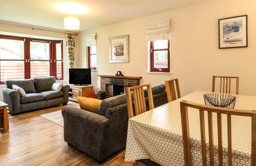 Aviemore Cottage | STRATHISLA, pet friendly, with open fire in Aviemore