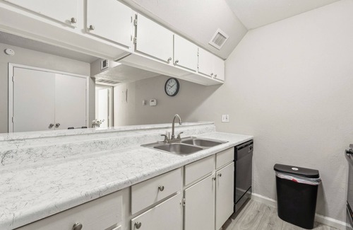 South Arlington Apartment | Stratton 2526E I Comfy 2 Bed 2 Bath