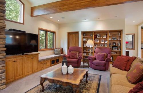 Frisco House | Streamside Lane home