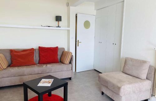 Tregastel Apartment | Studio à Trégastel avec Wifi, parking et vue sur mer - FR-1-542-36