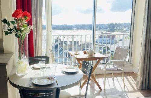 Tregastel Apartment | Studio à Trégastel avec Wifi, parking et vue sur mer - FR-1-542-36