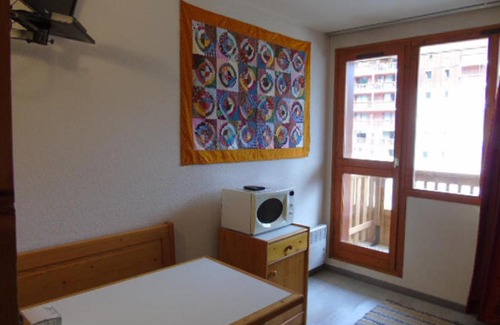 Valfrejus Apartment | Studio à Valfréjus près des pistes, balcon ouest, 3 pers - FR-1-561-39