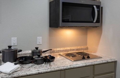 Park Forest - LA North House | Studio, 1 King Bed, Kitchenette - Non-Smoking