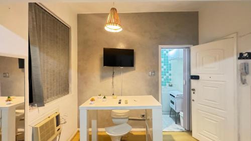 Leblon Apartment | Studio 108 Leblon Bartho