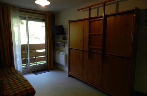 Le Pleynet Apartment | Studio 18m², 50m from slopes with balcony, 3 pers., pets allowed