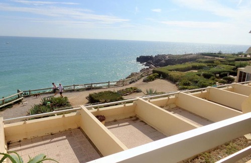 Sete Apartment | STUDIO 1ERE LIGNE MER AVEC PARKING ET ASCENSEUR