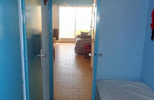 Sete Apartment | STUDIO 1ERE LIGNE MER AVEC PARKING ET ASCENSEUR