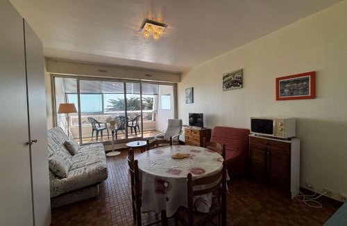 Saint-Jean-de-Monts Apartment | Studio 2-3 pers bord de mer avec parking privé - FR-1-224C-491