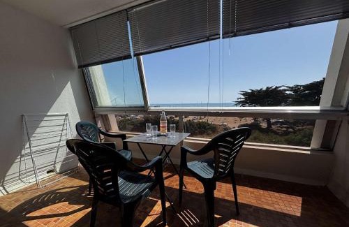 Saint-Jean-de-Monts Apartment | Studio 2-3 pers bord de mer avec parking privé - FR-1-224C-491