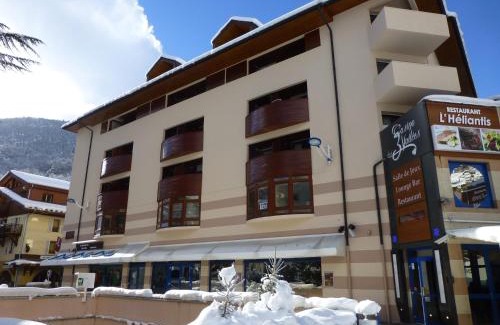 Brides-les-Bains Apartment | Studio 2* au Centre de Brides-les-Bains, Balcon, Wifi, Parking Couverts, Proche Télécabine et Spa - FR-1-512-80