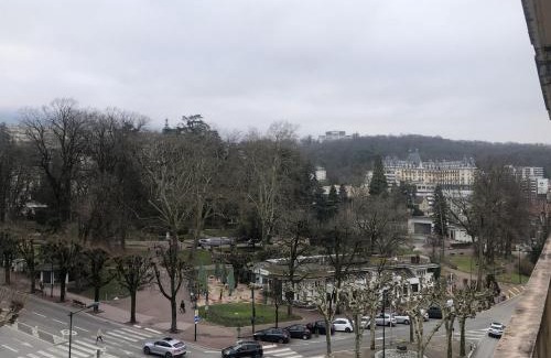 Aix-les-Bains City Center Apartment | Studio 23m2 Le Grand Hotel en hyper centre-ville avec balcon